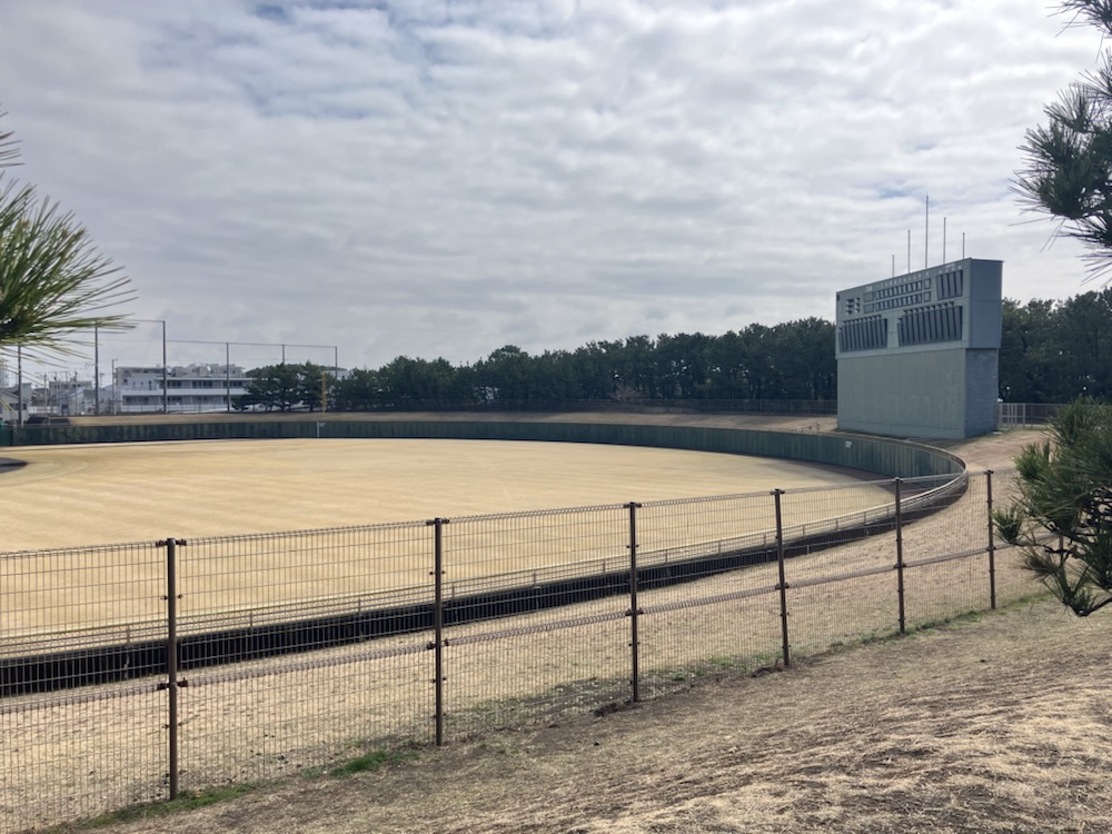 茅ヶ崎公園グラウンド外野