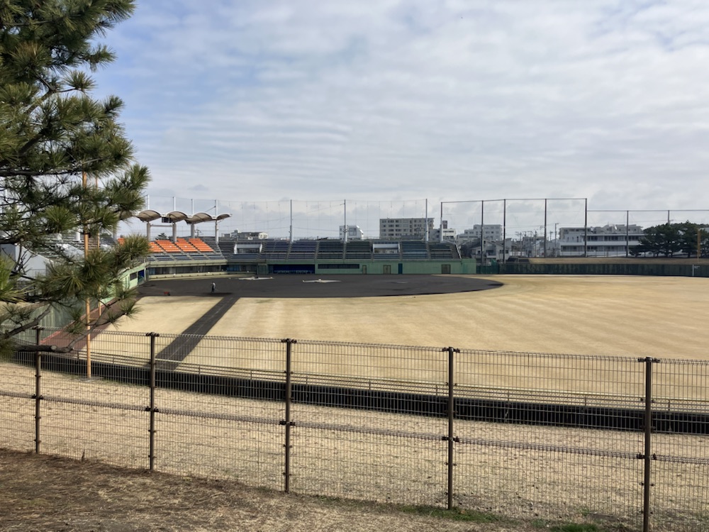 茅ヶ崎公園グラウンド内野