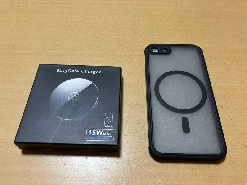 ケースと充電器